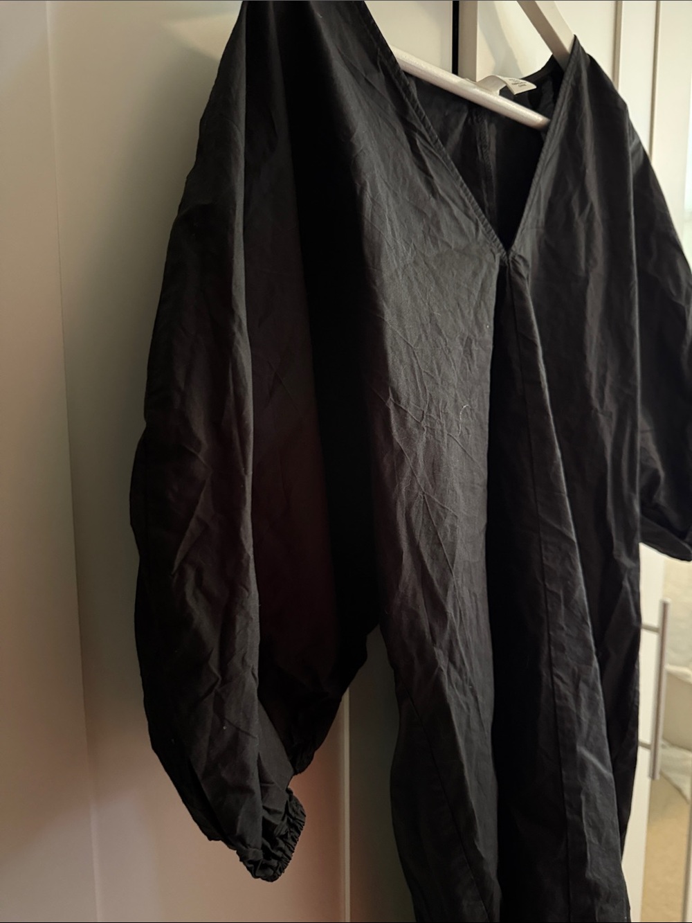 H&M Black V-Neck Puff Sleeve Tunic - Picture 3 of 4